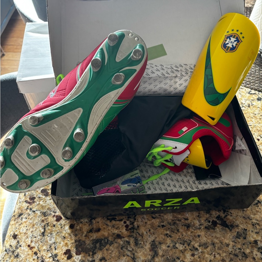 Brand: ARZA SPORT HUNTER ll; Style: 5091 color green/red/white… ARZA.. size 11a